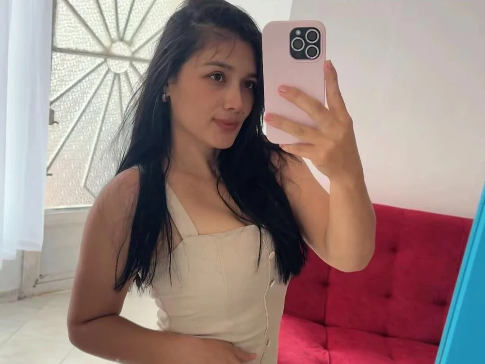 Kataleya_Sweetmilf's Offline Chat Room
