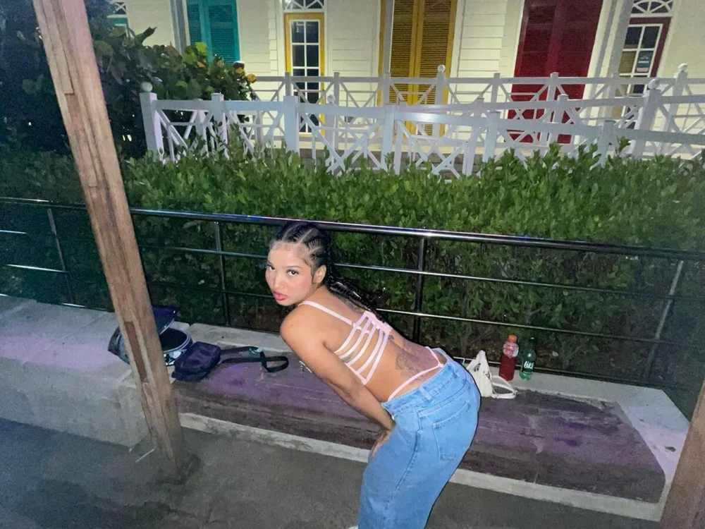 دردشة Kendall-Kith الجنسية دون اتصال