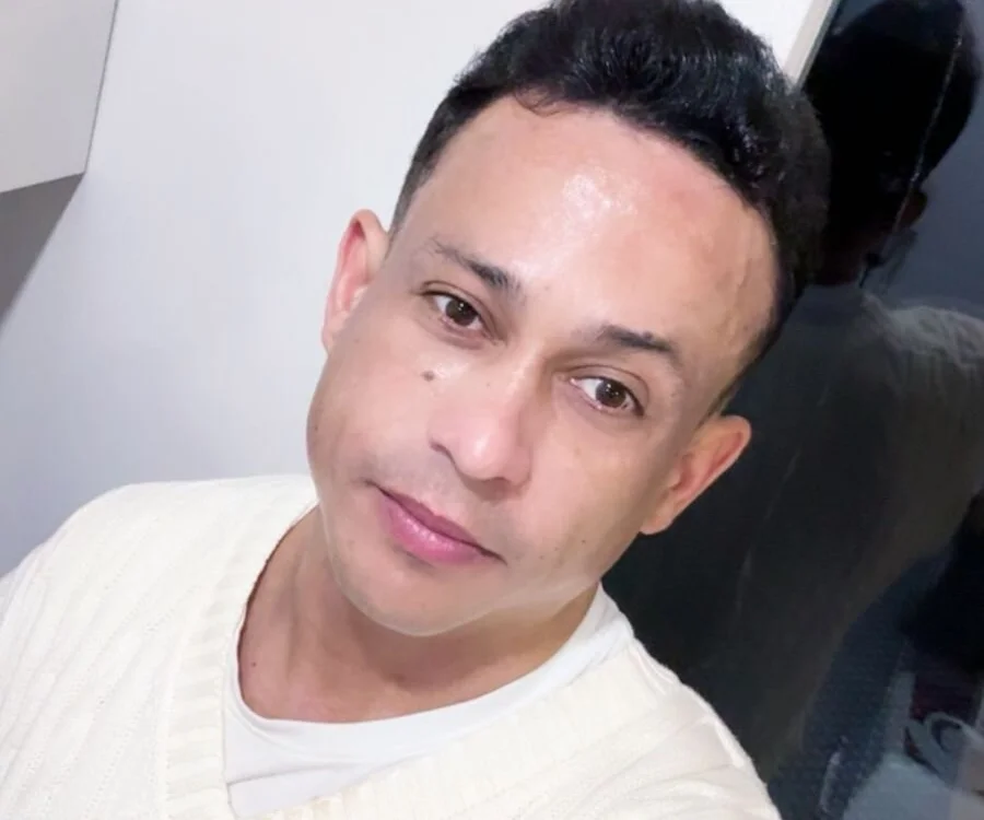 Andy1102's Offline Chat Room