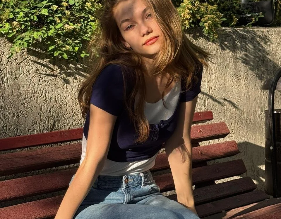 LolaBuffering Adlı Modelin Çevrimdışı Sohbet Odası