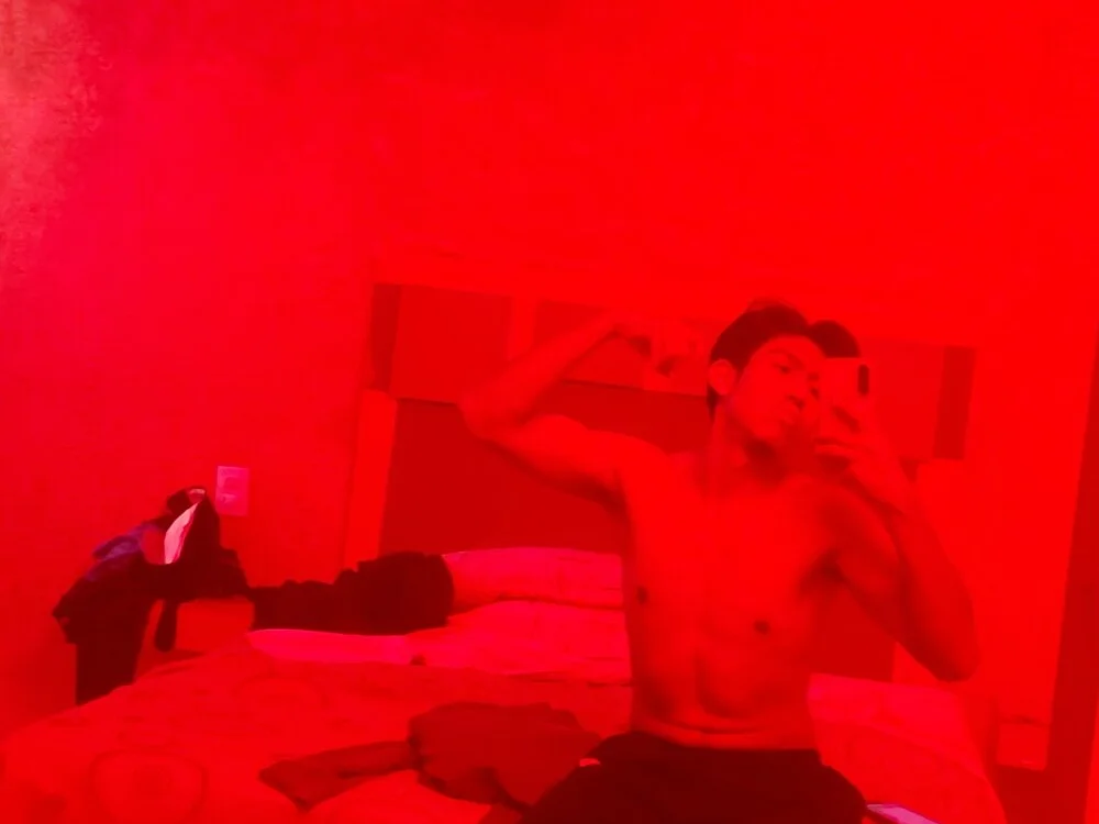 zamusn Offline XXX chat