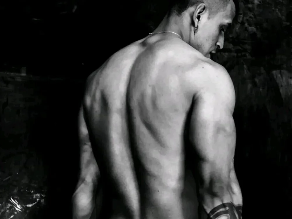 Edy_coltt: офлайн-секс-чат