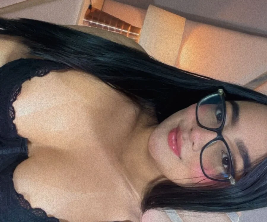 NicolSanders_ offline XXX-chat