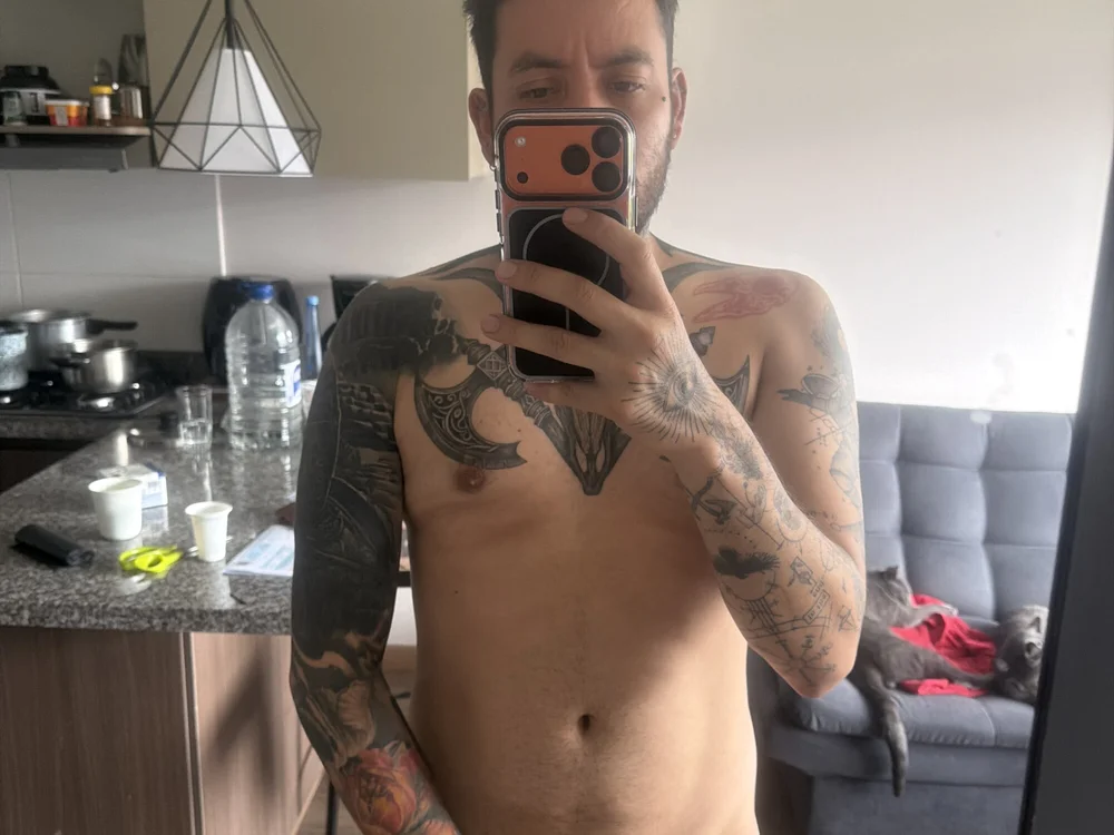 ttoosexyn Offline XXX chat