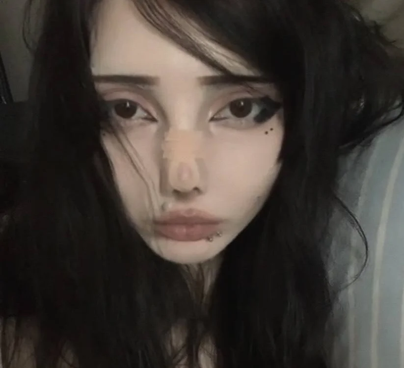 Ashen_Thorn 的封面照片