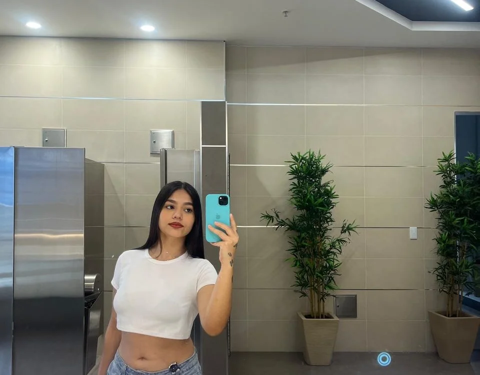 Chat +18 off-line de aliyah_sweet