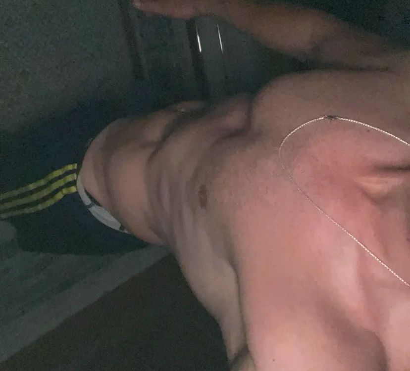 Canderler99 Adlı Modelin Çevrimdışı XXX Sohbeti