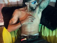 Model jonas_conor