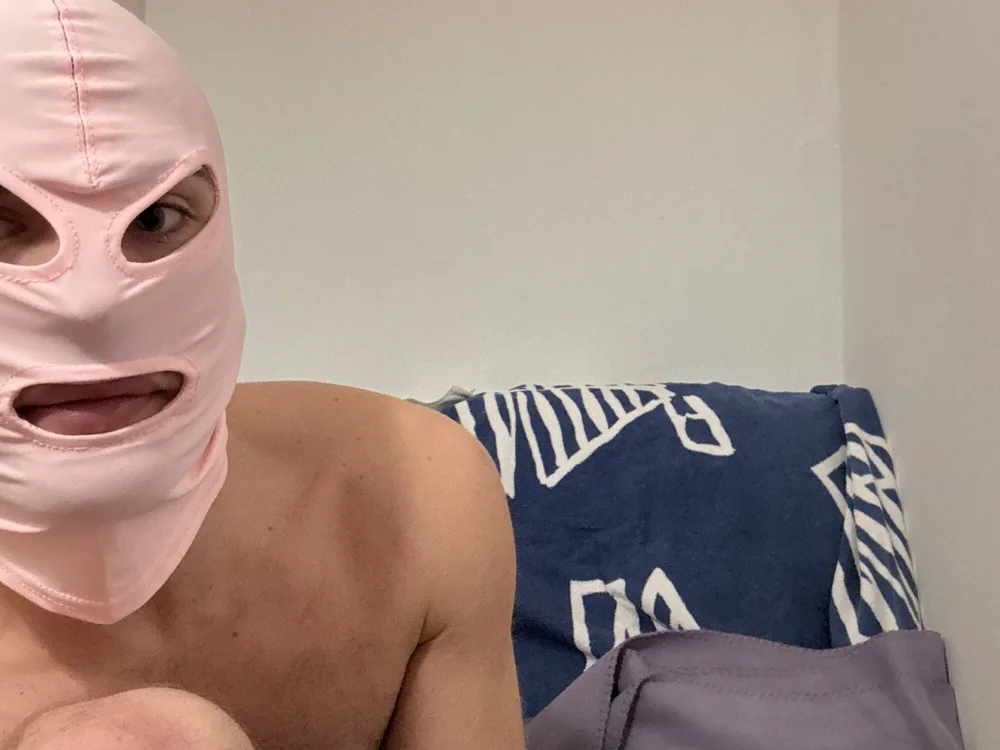 GapeBoy's Offline Chat Room
