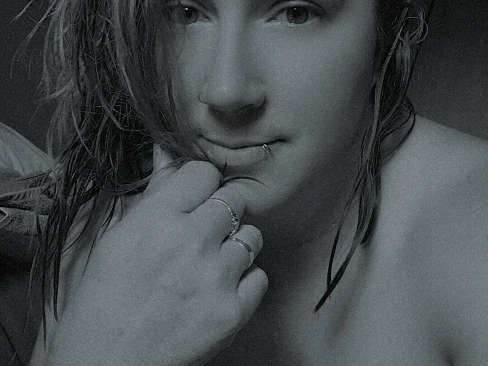 montanas_rose: συνομιλία ΧΧΧ εκτός σύνδεσης