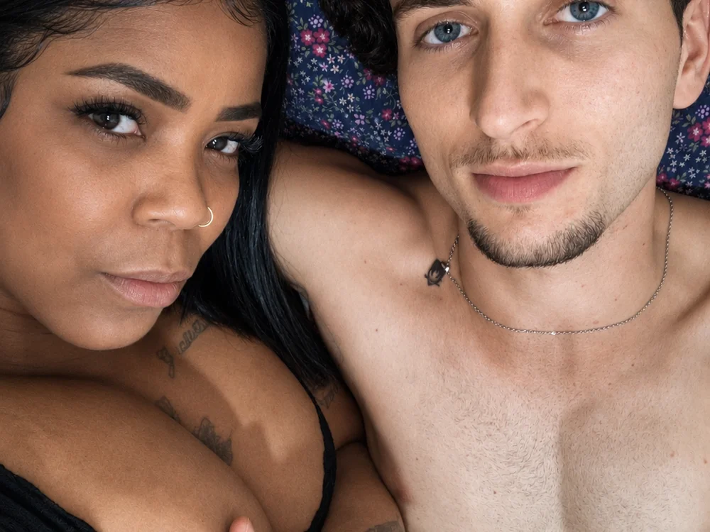 GianLavinnye Chat XXX offline