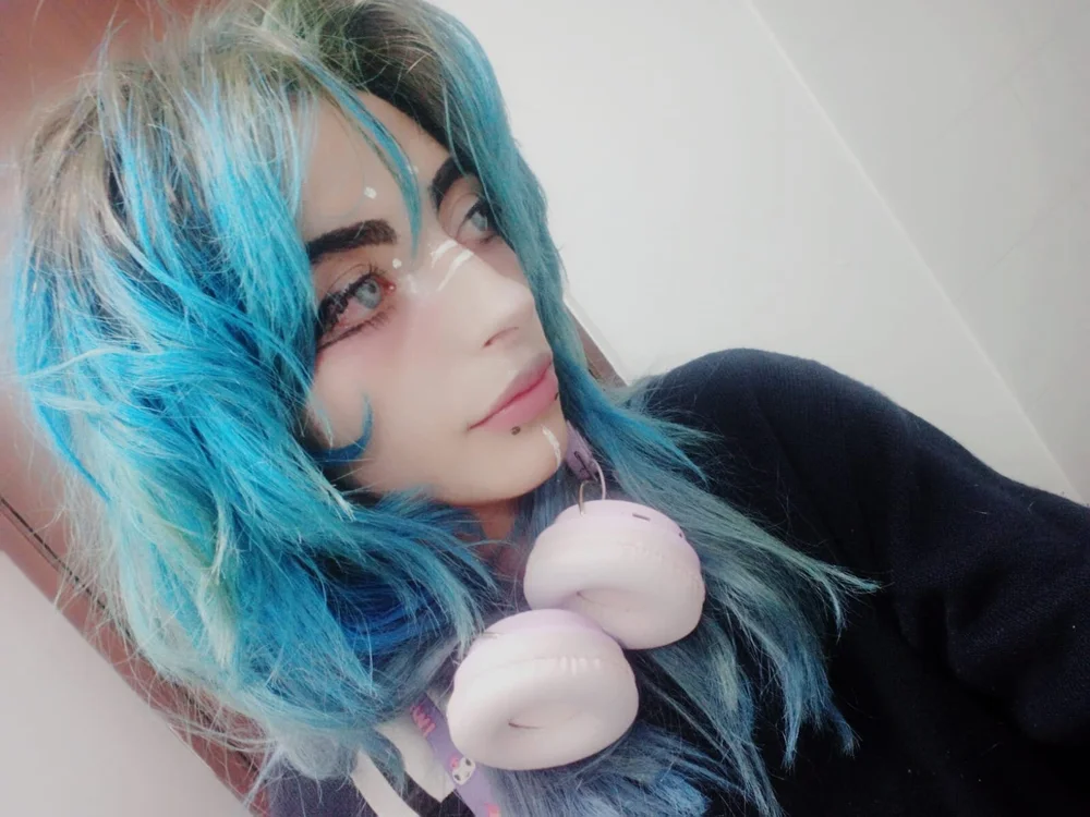 Pinky_Doll_777's Offline Chat Room