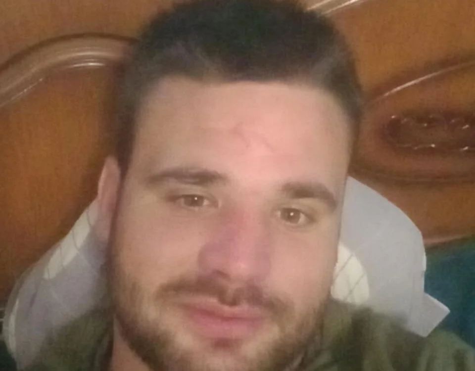 Chat +18 off-line de costy_stone