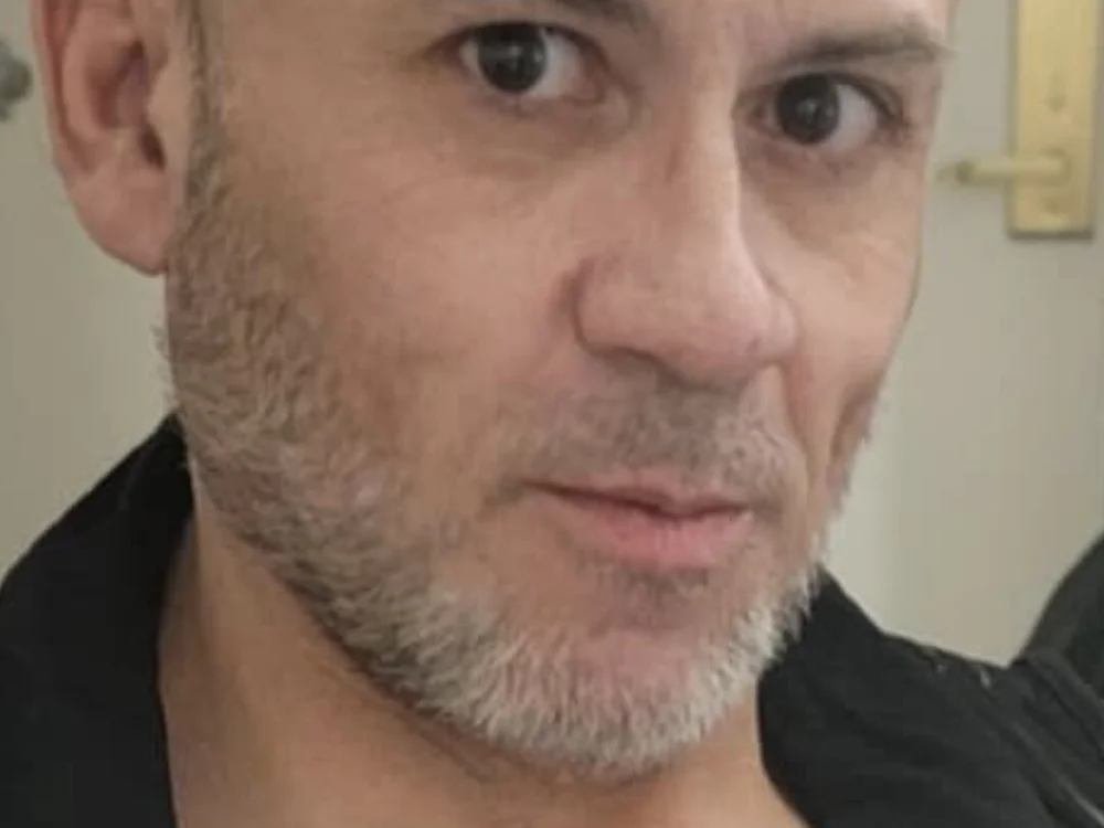 kennyt73's Offline Chat Room