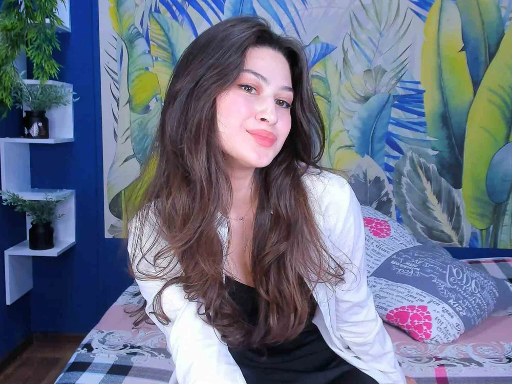 ZaraaRogers' Offline XXX Chat