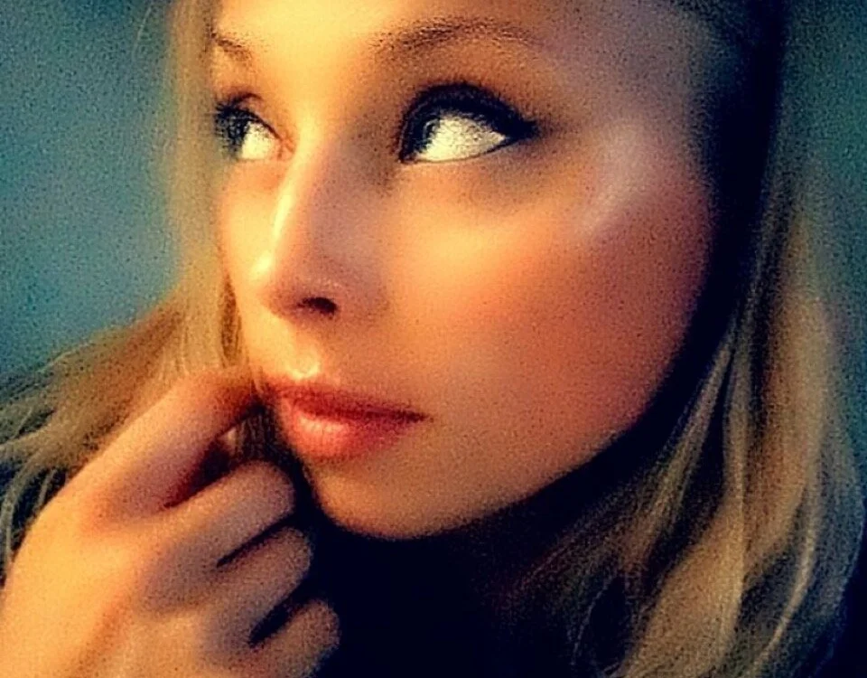 samanthajames22's Offline Chat Room