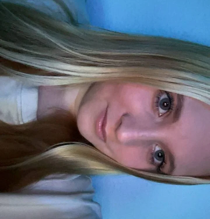 دردشة Young_Milka الجنسية المباشرة