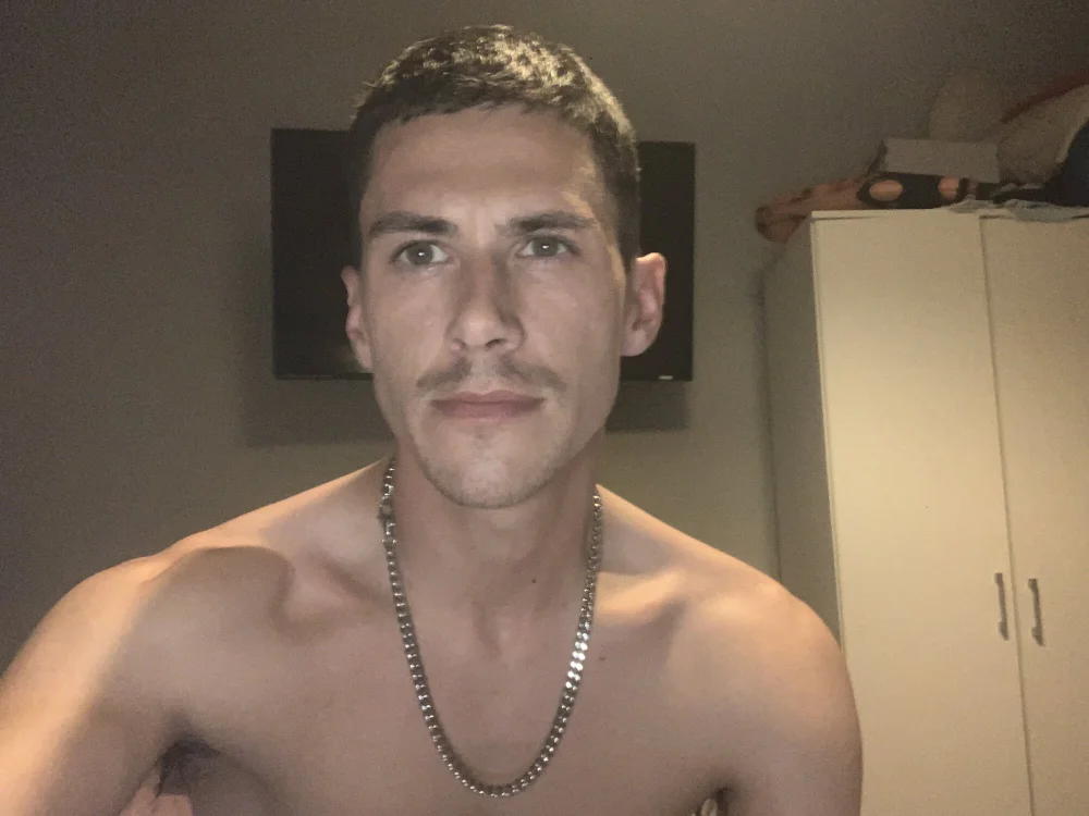 kieranc292's Offline Chat Room