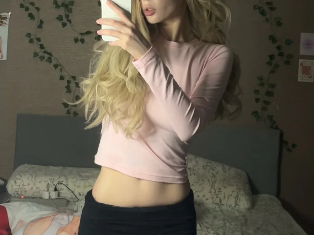 LovelyRachel__ Adlı Modelin Çevrimdışı XXX Sohbeti