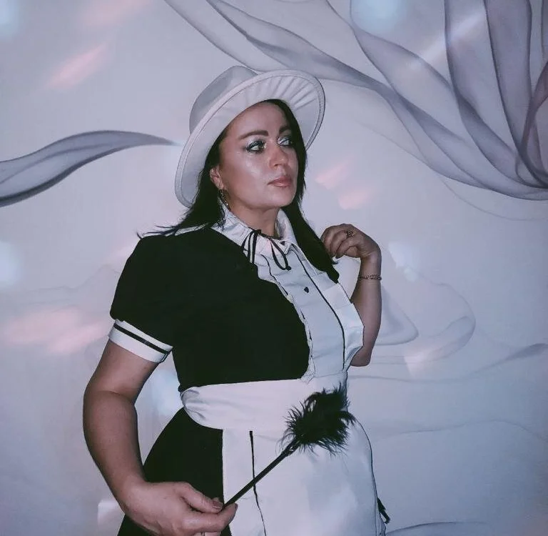 Julia-ru Adlı Modelin Çevrimdışı XXX Sohbeti