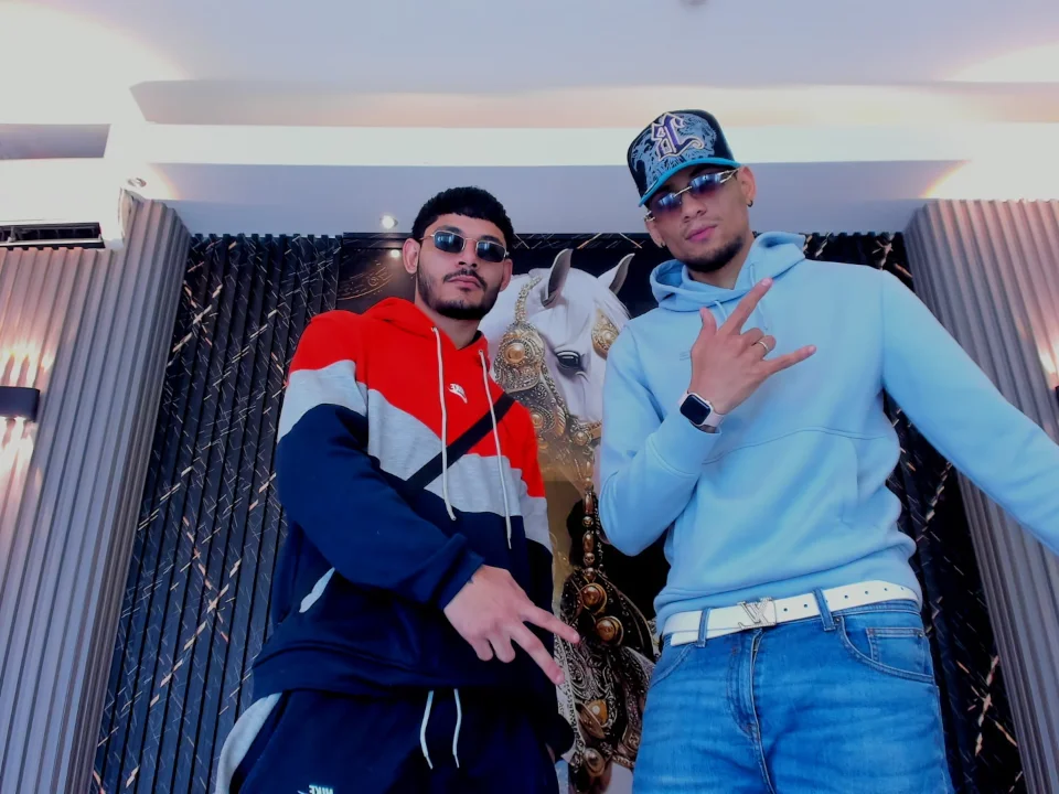 แชท XXX ออฟไลน์ของ Mighty_Boys_888