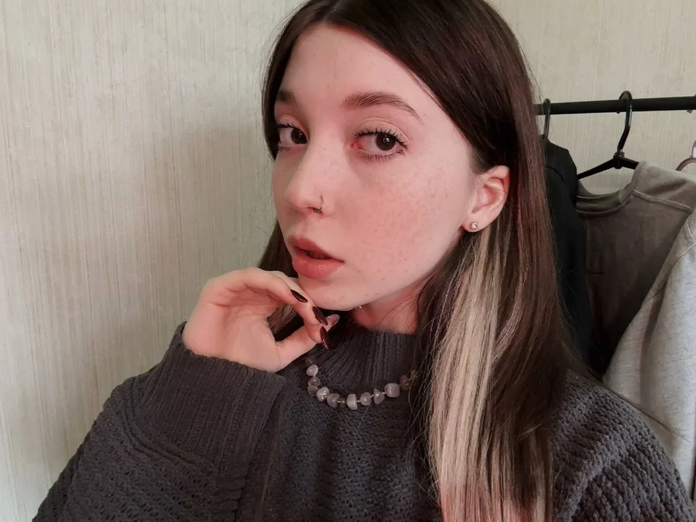 Lilly_Rain's Offline Chat Room