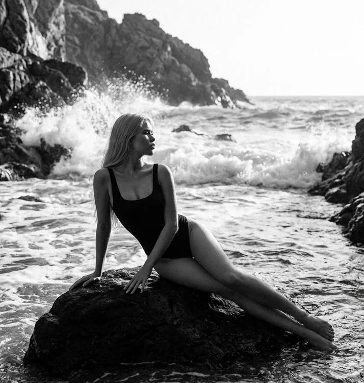 Chat +18 off-line de Modest_Blonde