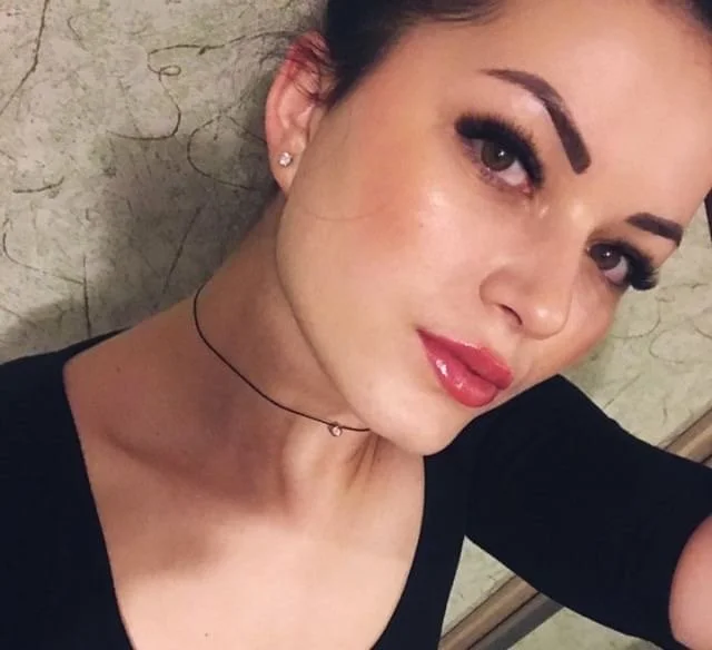 AmberSwan's Offline Chat Room