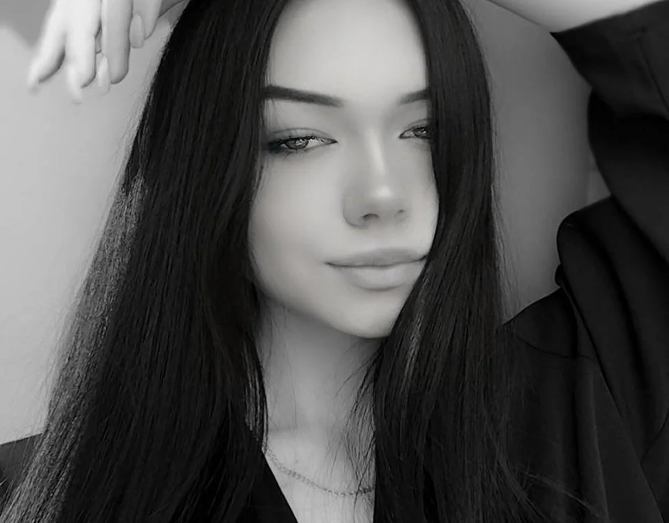 EdithaEldon's Offline Chat Room