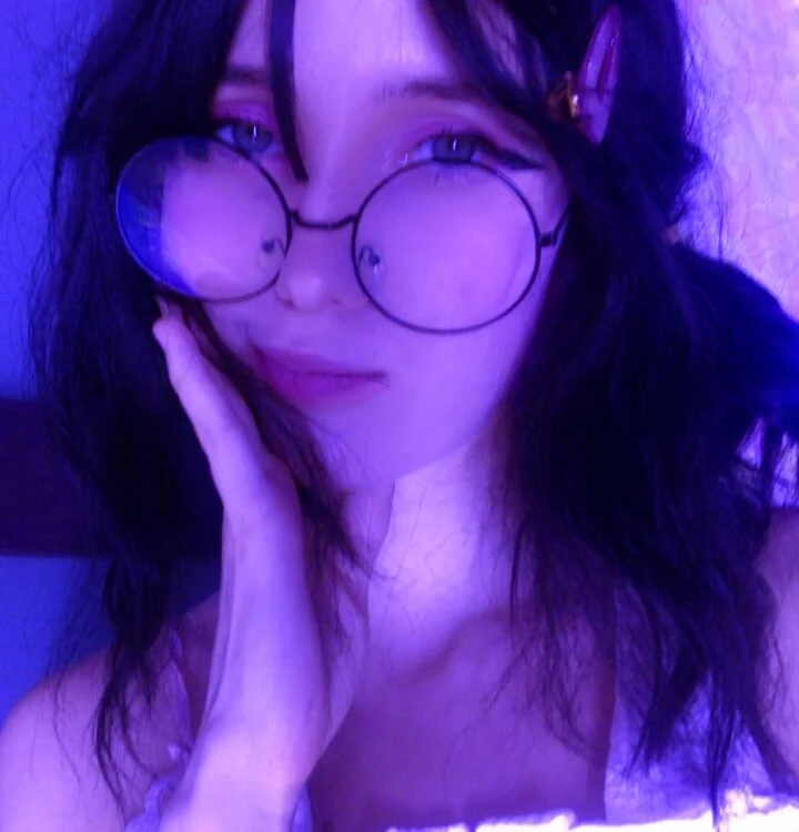 _Hanna_Moon_n Offline XXX chat