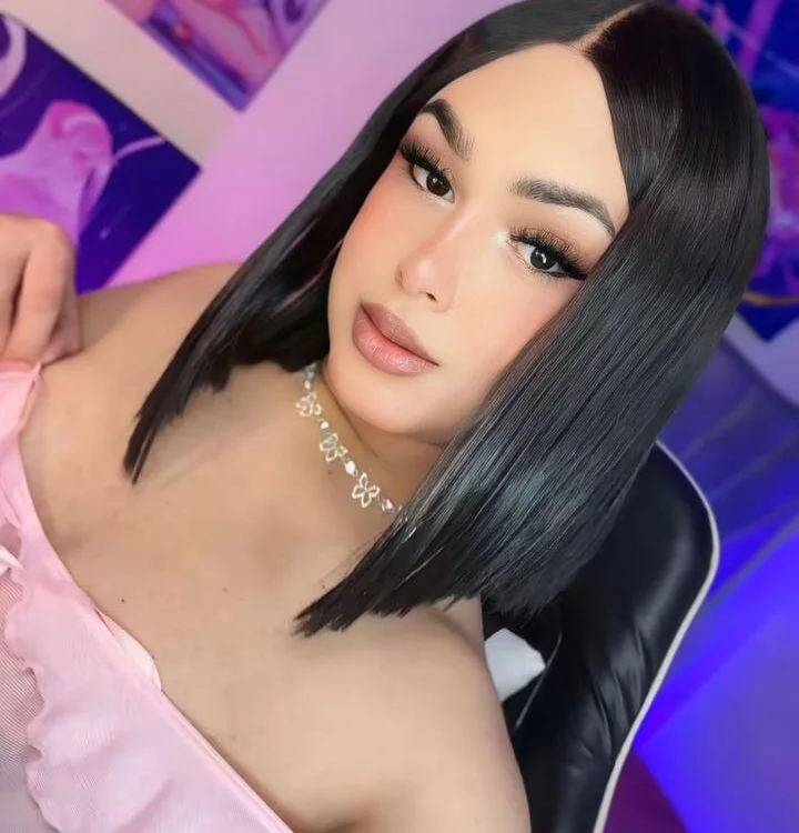 alexia_mattel 離線 XXX 聊天