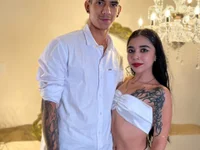 Model Moon_and_Liam