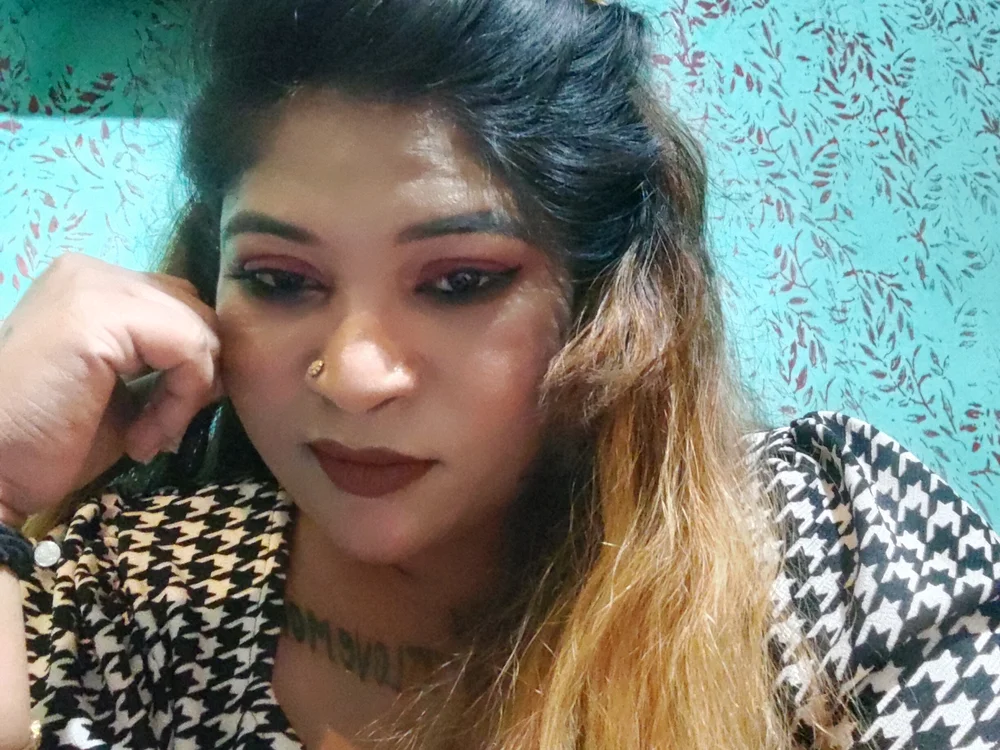 Hot-tanu's Offline XXX Chat
