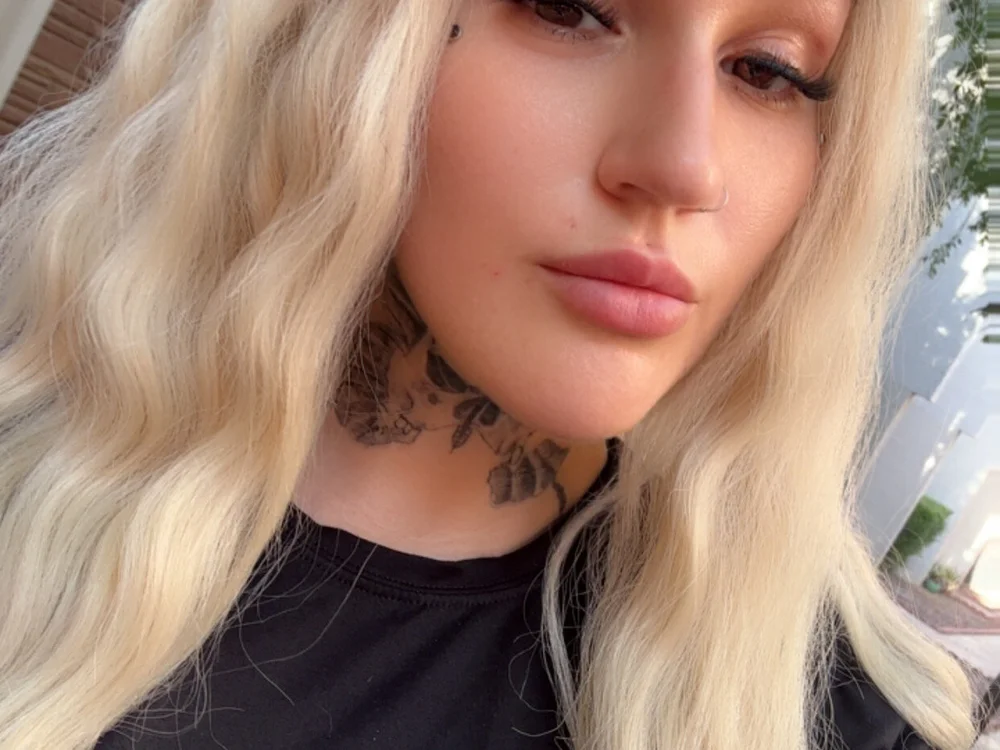 LovelyArii's Offline Chat Room