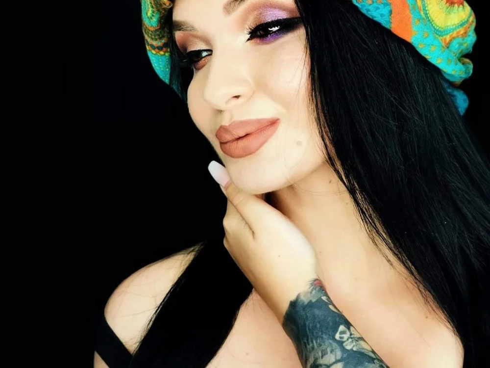 lindabrawn's Offline XXX Chat