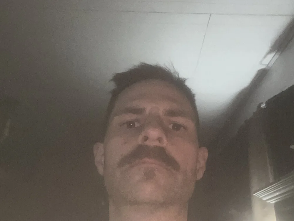 Mansword1's Offline XXX Chat