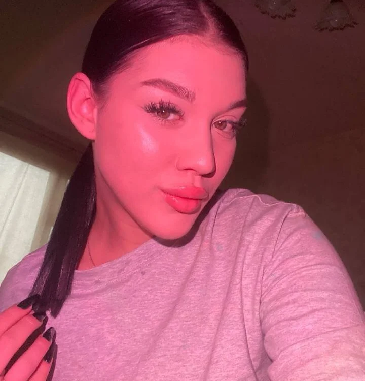 KarinaLeee offline chatrum