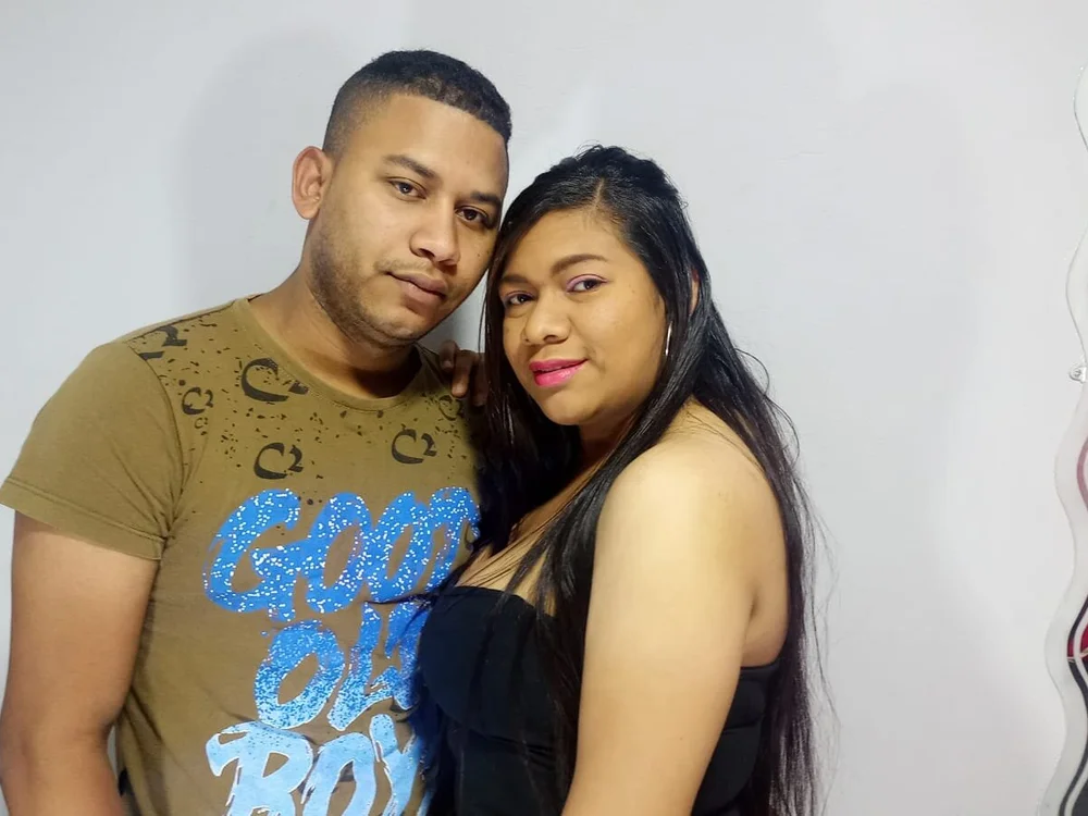 storn_couple's Offline XXX Chat