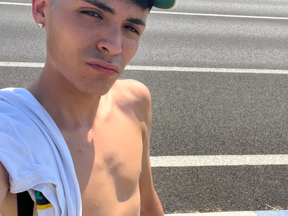 maaximoooo – Offline XXX chat
