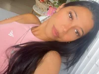 Yuna Kiss live cam