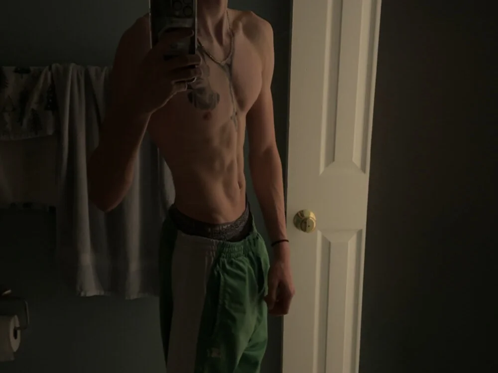 dickhead100 Offline XXX-chat