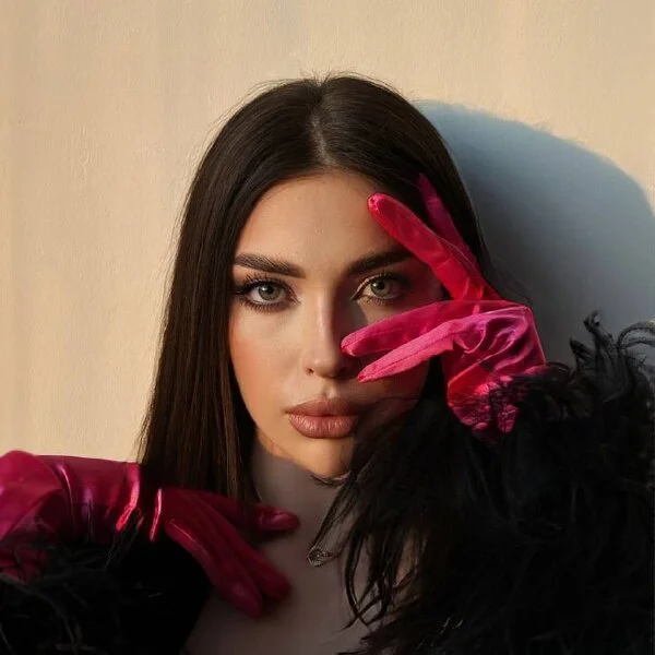 Kate054 Offline XXX Chat