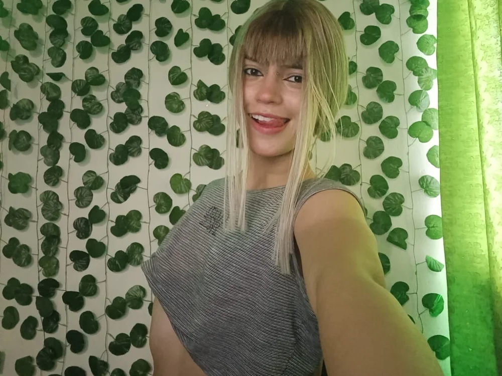 maia_grace cam model