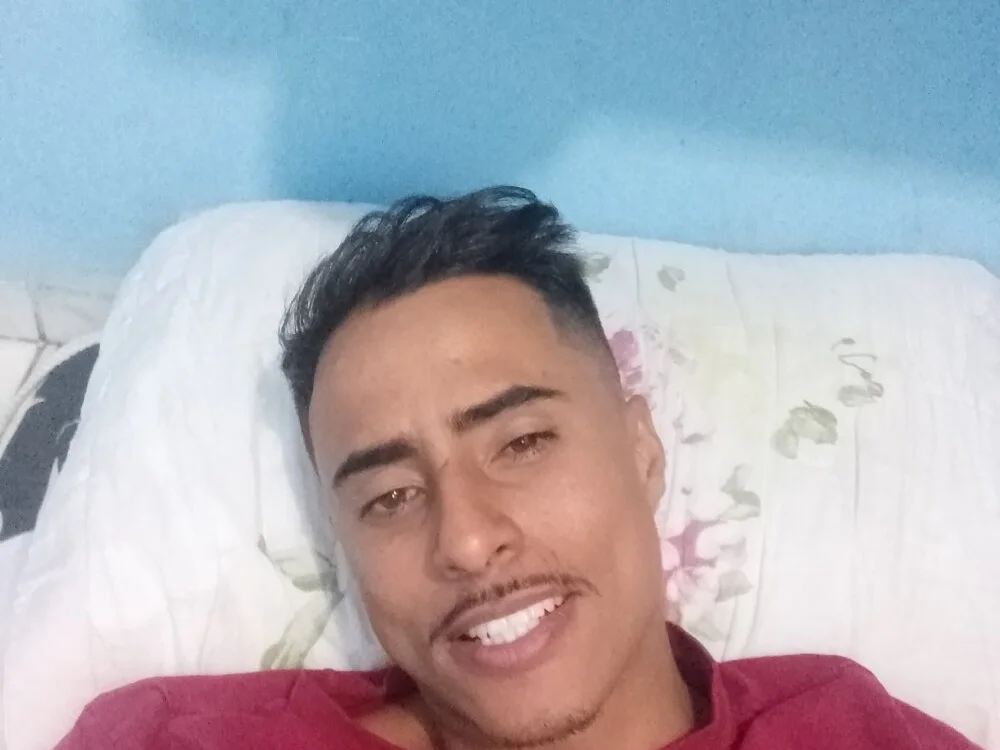 colosso13n Offline XXX chat