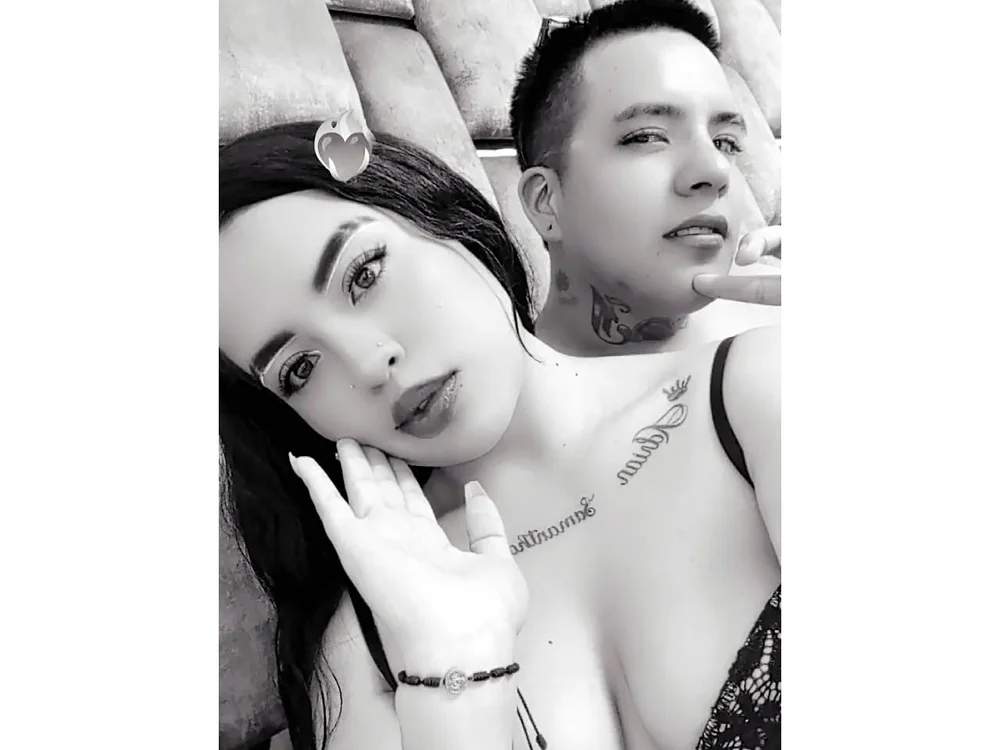 Stef_And_Kitty Offline XXX-chat
