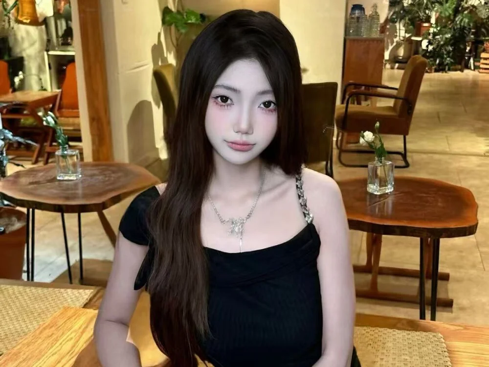 xixi_28's Offline XXX Chat