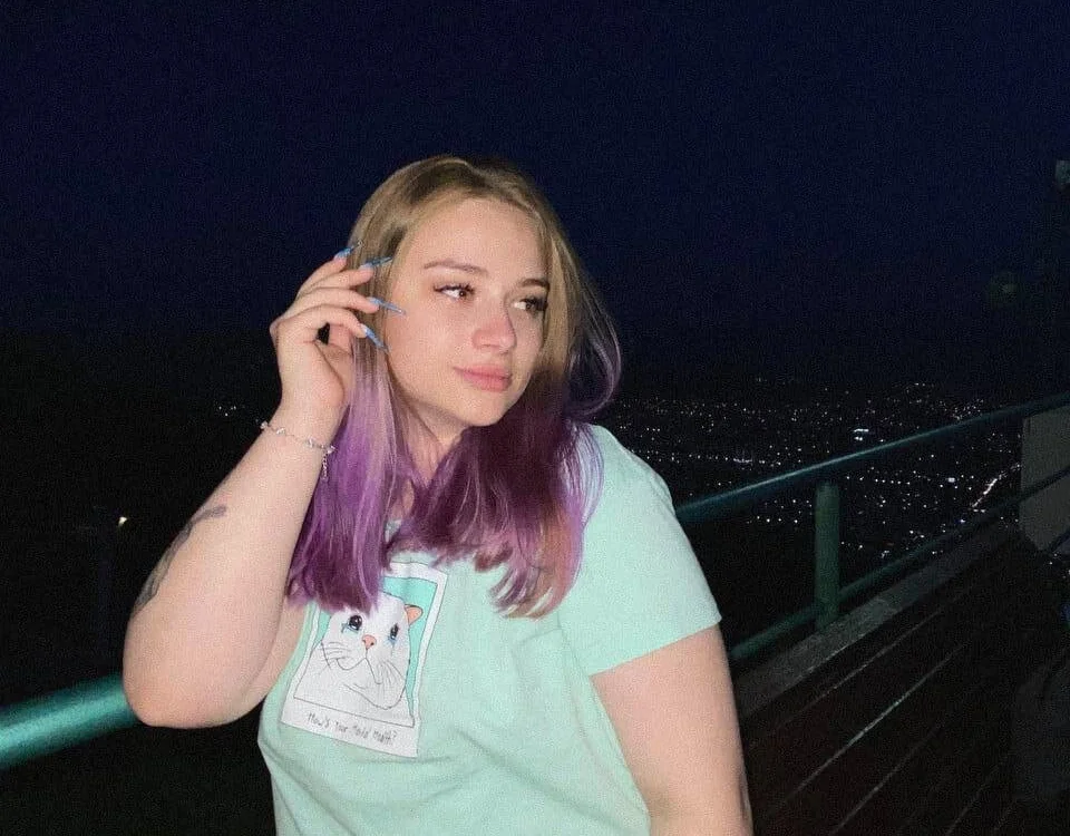 Seductive_She_Wolf Adlı Modelin Çevrimdışı XXX Sohbeti