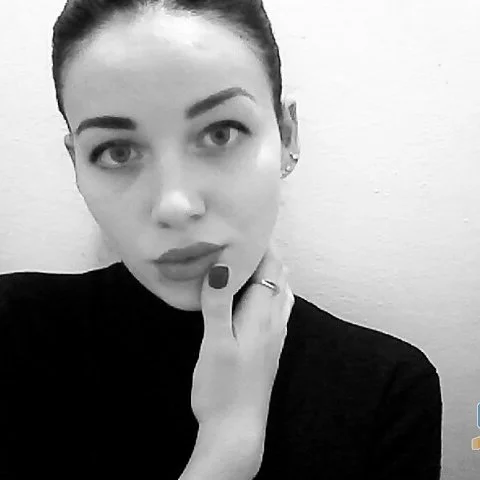 SweetYungMom's Offline XXX Chat