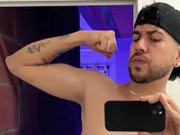 alehot223's Offline XXX Chat