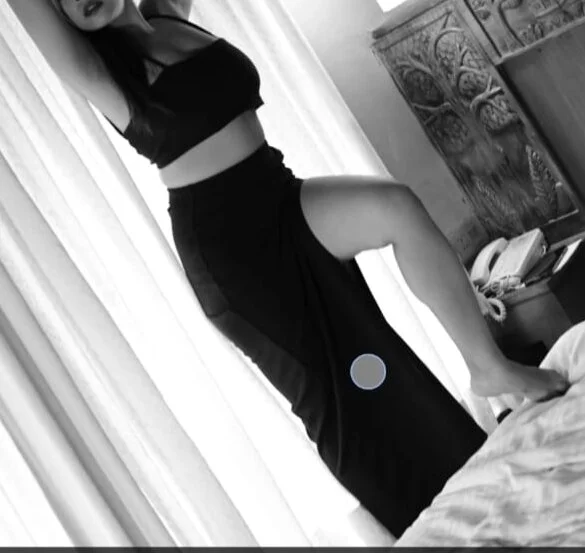 Alina_khan01's Offline XXX Chat